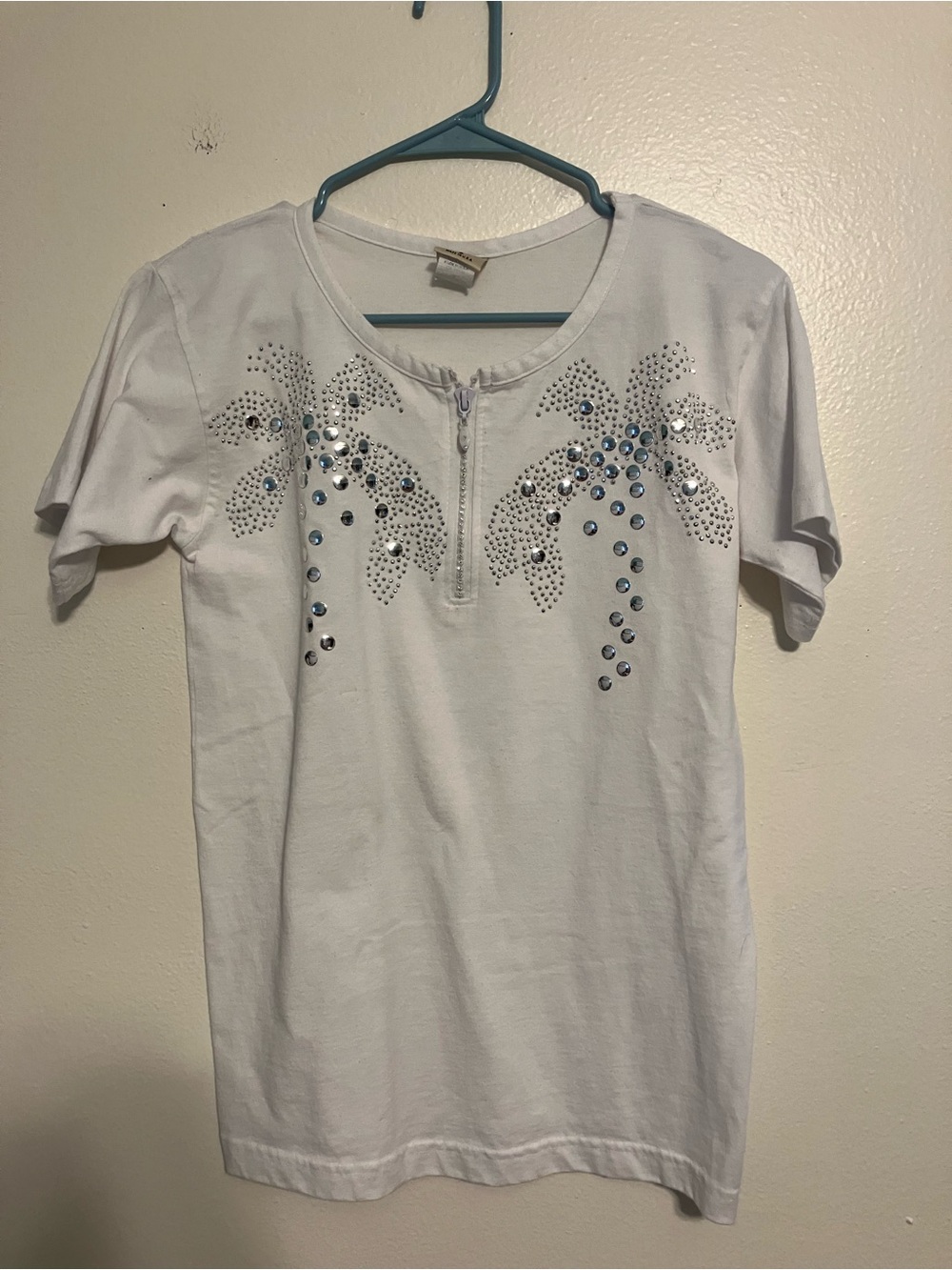 Cactus White Short Sleeve Tee with Rhinestone Palm Design